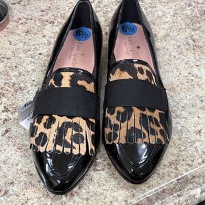 Kate Spade NWT 6.5 Black Patent Pointed Loafers with Tan Leopard Fringe